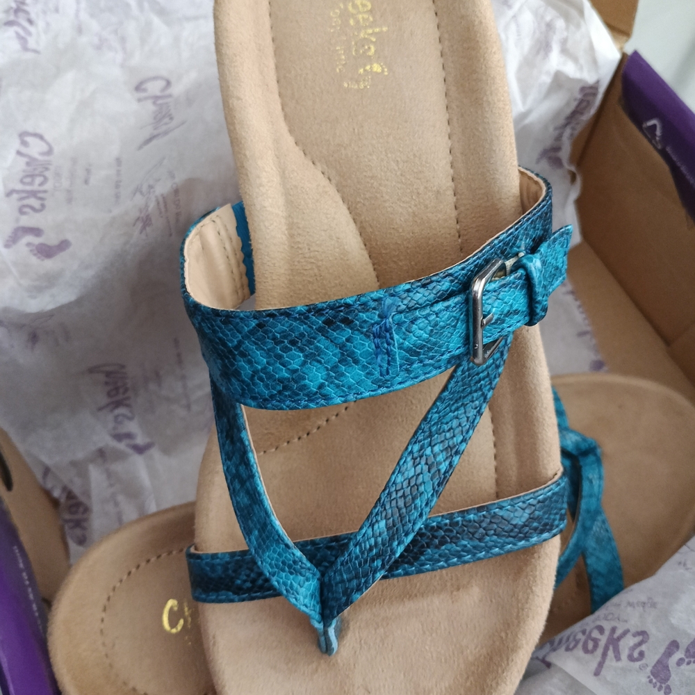 Blue Snake-Print Strappy Women's Sandals - Picture 2 of 5